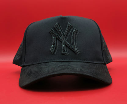 NEW YORK TOTAL BLACK