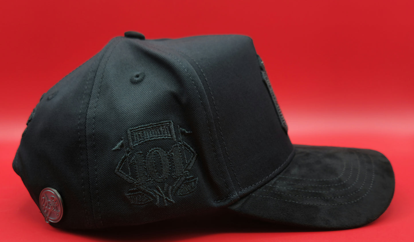 NEW YORK TOTAL BLACK